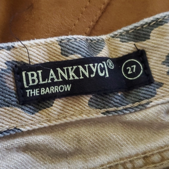 Blank NYC Leopard Print Frayed Hem Jeans Shorts 27 - Picture 2 of 5